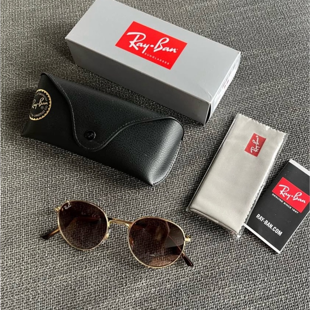 Ray-Ban Classic Gold Sunglasses